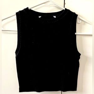 Black crop tank top